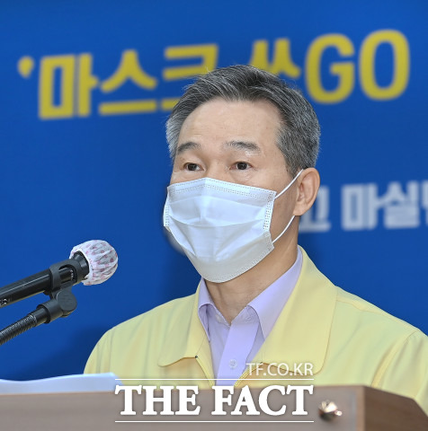 대구시 채홍호 행정부시장이 19일 코로나 언론브리핑을 하고 있다 ./ 대구시 제공