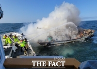  군산 어청도 해상서 어선 화재…승선원 7명 전원구조