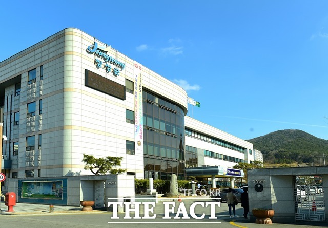 장성군이 하반기에 노후경유차 조기폐차 지원사업을 실시한다.사진은 장성군청사 전경./ 장성군 제공