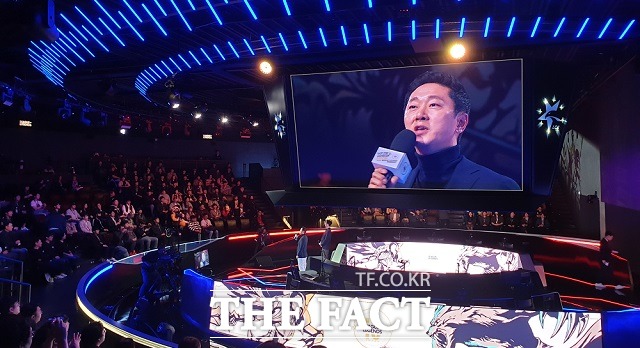 지난해 10월 16일 서울 종로구 롤파크에서 열린 리그오브레전드 출시 10주년 행사에서 오진호 라이엇게임즈 글로벌 퍼블리싱 총괄이 인사말을 하고 있다. /최승진 기자