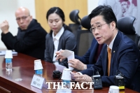  해촉된 文 정부 민주평통 자문위원 천명 넘어