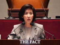  '영장재판 공정성' 도마에…조국 압색 70회·나경원은 '0'