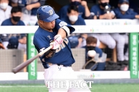 [TF포토] NC 박석민, '아쉽게 뜬공'