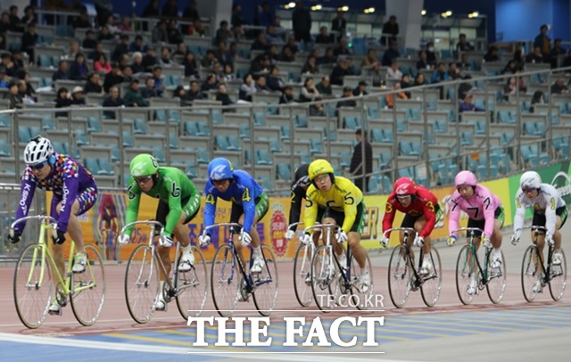 베팅의 정공법과 변칙공략은 득과 실을 가리기 어려운 만큼 자신의 색깔에 맞는 선택이 필요하다./기금조성총괄본부 제공