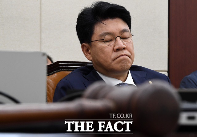 장제원 국민의힘 의원이 13일 김종인 비상대책위원장을 향해 당 운영 방식을 확 바꾸어야 한다고 했다. /남윤호 기자