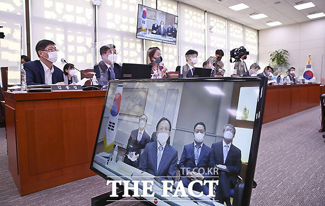 미국 국무부가 이수혁 주미대사의 발언에 한미는 동맹이자 친구로서 지속적으로 함께하고 있다고 강조했다. 12일 국회에서 열린 외교통일위원회의 주미대사관 등에 대한 국정감사에서 이수혁 주미대사의 모습. /이새롬 기자