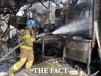  대구 스티로폼 공장 화재…일대 검은 연기 뒤덮여