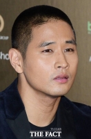  유승준, 탈세 의혹 제기에 발끈…'미디어만 믿는 개·돼지'