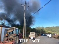  합천 돈사 화재…축사 2동·돼지 1185마리 불에 타