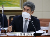  윤종원 기업은행장 '디스커버리펀드 책임 회피 안 해'