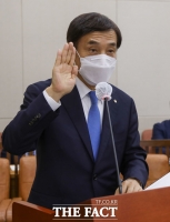 [TF포토] 선서하는 이주열