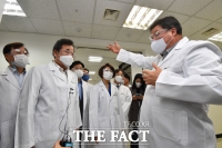  이낙연, 셀트리온 방문 '세계 최초 코로나19 청정국 될수도'