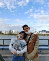  크러쉬 신곡, 태연 피처링…4년 9개월 만에 '입맞춤'