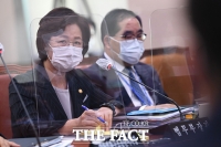 [속보] 추미애, 라임·윤석열 가족 사건에 수사지휘권 발동