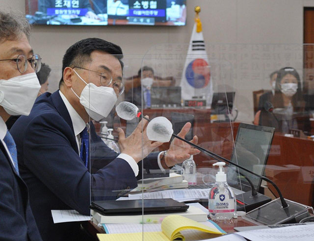 지난 9년간 직무 관련 공무원 범죄는 82% 증가했지만, 기소율은 1%에도 못 미쳐 솜방망이 처벌이 심각하다는 지적이 나왔다. /소병철 의원실 제공