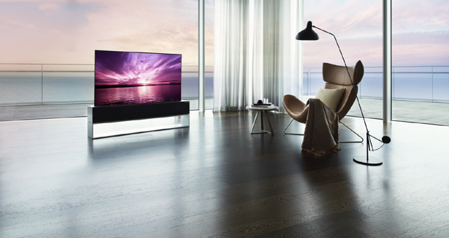 LG전자가 세계 최초 롤러블 TV인 LG 시그니처 올레드 R을 국내 시장에 본격 출시한다. /LG전자