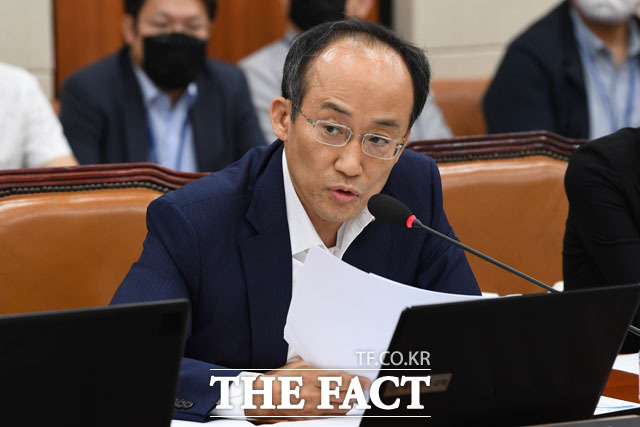 추경호 국민의힘 의원은 대주주 기준과 관련한 내용을 담은 소득세법 일부개정법률안을 20일 발의했다. /남윤호 기자