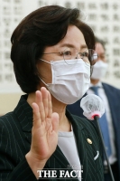 [속보] 추미애, 윤석열에 '총장은 장관 지휘받는 공무원'