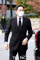 [TF포토] 담담한 표정으로 빈소 들어서는 이재용 부회장