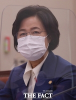  [속보] 추미애의 반격 '윤석열 발언에 검찰조직 흔들려…대신 사과드린다'