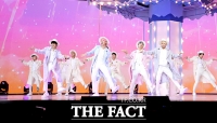 [TF사진관] 투모로우바이투게더(TXT), '청량미 머금은 다섯 소년'