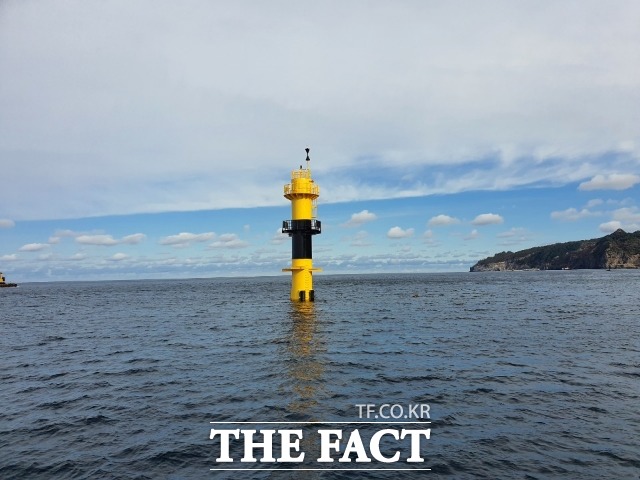 포항해수청은 울릉군 서면 남서리 앞바다 말바위에 추암 등표를설치했다./포항해수청 제공