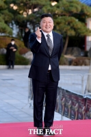 [TF포토] 강호동, '귀여운 미니 하트'