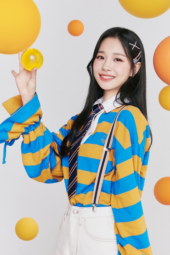 위클리 멤버 지한이 발목 부상을 입어 활동을 최소화할 예정이다. /플레이엠엔터 제공