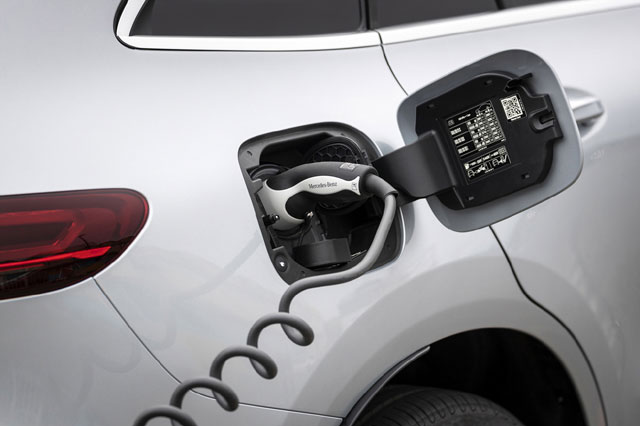 메르세데스-벤츠코리아는 정부 보조금 혜택을 받지 못하는 더 뉴 EQC 구매 고객을 위해 특별 보조금 지원을 결정했다. /메르세데스-벤츠코리아 제공