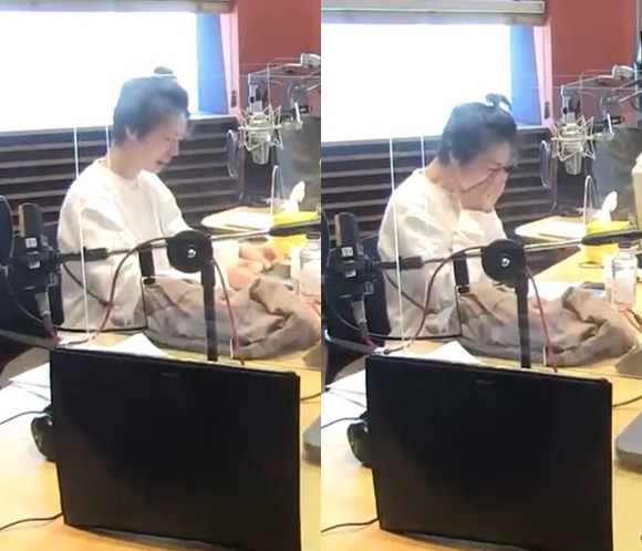 코미디언 안영미가 MBC FM4U 두시의 데이트 방송 중 동료 박지선의 비보를 접하고 오열했다. /MBC FM4U 두시의 데이트 캡처