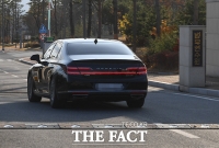 [TF포토] 법무연수원으로 들어가는 윤석열 차량