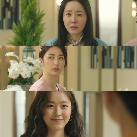 산후조리원 엄지원과 박하선이 악연과 인연을 오가는 특별한 연기 호흡을 선보였다. 최리(위쪽부터)는 새롭게 등장해 또 다른 갈등을 예고했다. /산후조리원 캡처