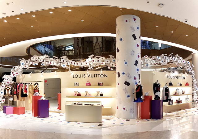 롯데백화점 잠실점이 루이비통과 협업해 팝업 매장을 운영한다. /롯데백화점 제공