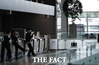  코로나19로 강제 휴직한 20대 승무원, 극단적 선택