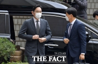  '이재용 파기환송심' 재판부-특검 격돌…한때 휴정도