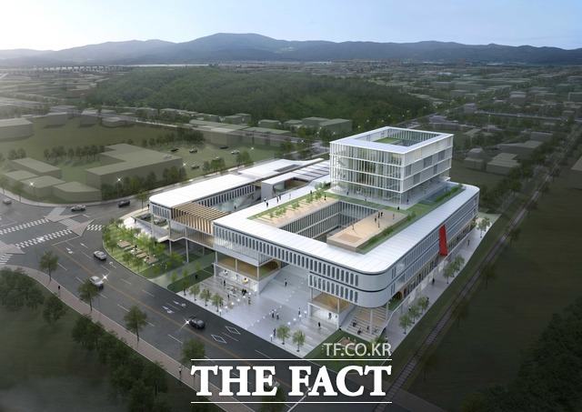 화순군이 추진하고 있는 ‘화순군 세대연대복합센터 건립’이 올해 화순군 정책 중 가장 혁신적인 정책으로 뽑혔다.세대연대복합센터는 복지시설과 주민 편의시설을 갖추고 있으며 모든 세대를 아우르는 거점 공간으로 활용될 예정이다.사진은 세대연대복합센터 조감도./화순군 제공