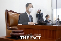 [TF포토] 회의 주재하는 조재연 공수처장후보추천위원장