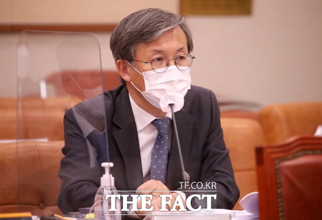 대검 현직 감찰부장이 한동훈 검사장 독직폭행 혐의로 기소된 정진웅 차장검사를 직무집행 정지 시키려는 윤석열 검찰총장을 직접 비판했다. 사진은 한동수 감찰부장. / 이새롬 기자