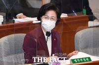  추미애, 정성호에게 '송구…서로 의심하지 말고 손 놓지 말자'