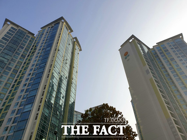 지난 2005년 1월 준공된 서울 강남구 대치동 소재 동부센트레빌은 과거 국내 최고가 아파트 가격으로 명성을 날렸던 단지다. /윤정원 기자