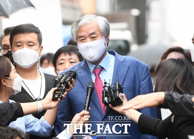 서울중앙지법 형사합의24부(허선아 부장판사)는 16일 전광훈(사진) 사랑제일교회 담임 목사에 대한 결심 공판을 진행했다. /이동률 기자