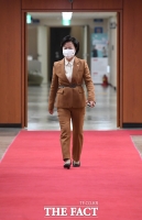 [TF포토] 국무회의 참석하는 추미애 장관