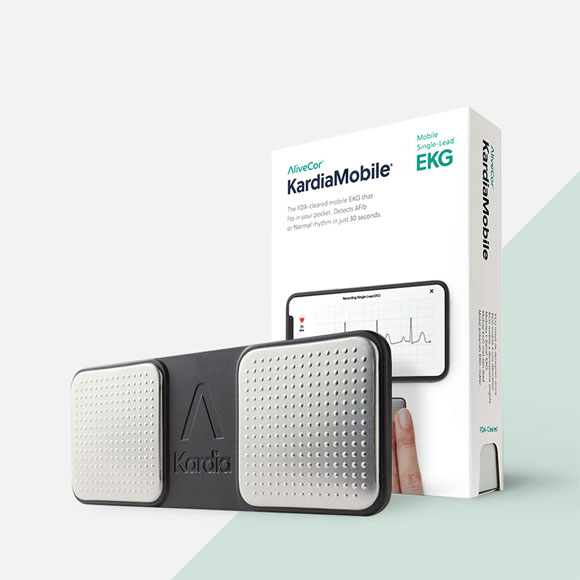 얼라이브코어의 카디아모바일은 2012년 미국에서 첫 출시된 이후, FDA승인과 유럽 CE 인증을 받았다. /안국약품 제공
