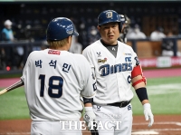 [TF포토] 양의지, '삼진이라 속상해'