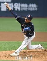 [TF포토] 1점차 승리 지켜내는 김민규