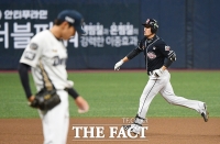 [TF포토] '희비교차'