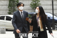 [TF사진관] '담담한 표정'으로 속행 공판 출석한 조국 전 장관