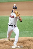 [TF포토] 두산 이승진, '1점차 승리를 위해!'