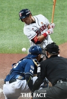 [TF포토] 최주환, '엉덩이가 짜릿!'