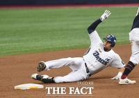 [TF포토] 1타점 기록하는 알테어